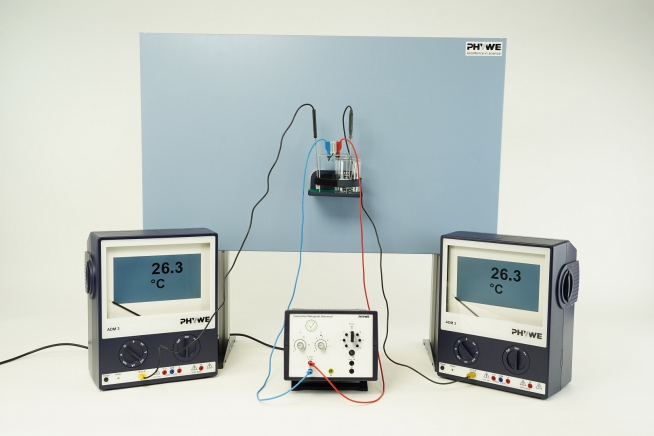 Модельное испытание для использования тепла окружающей среды с помощью теплового насоса Пельтье с АДМ3.