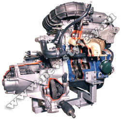 Двигатель автомобиля ВАЗ-2112 (21124) 16-клапанный, переднеприводной в сборе со сцеплением и коробкой передач (агрегаты в разрезе)